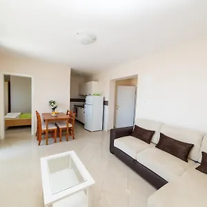 Sundecker Apartman